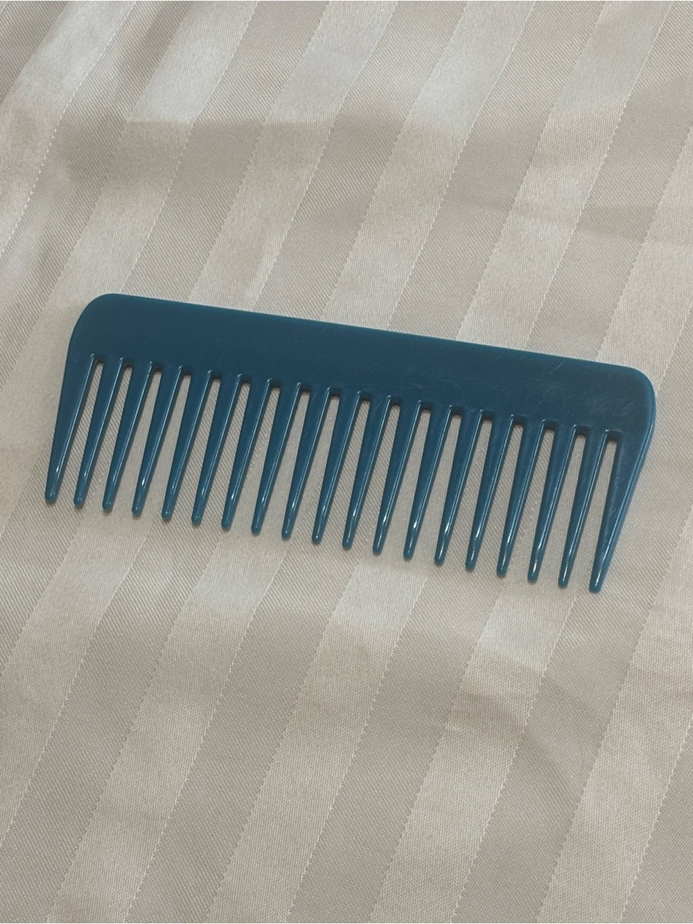 Teal Wide Tooth Hair Comb (Good Condition)